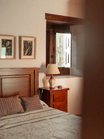 Dormitorio en tonos claros
